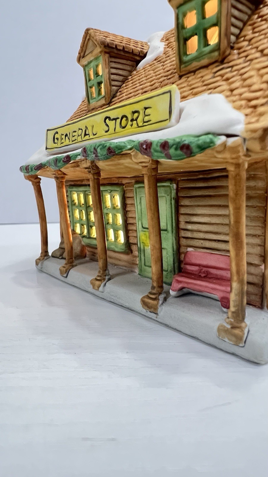 Dept 56 “ General Store” New England Village Series 65307 Retired 1986 Excellent