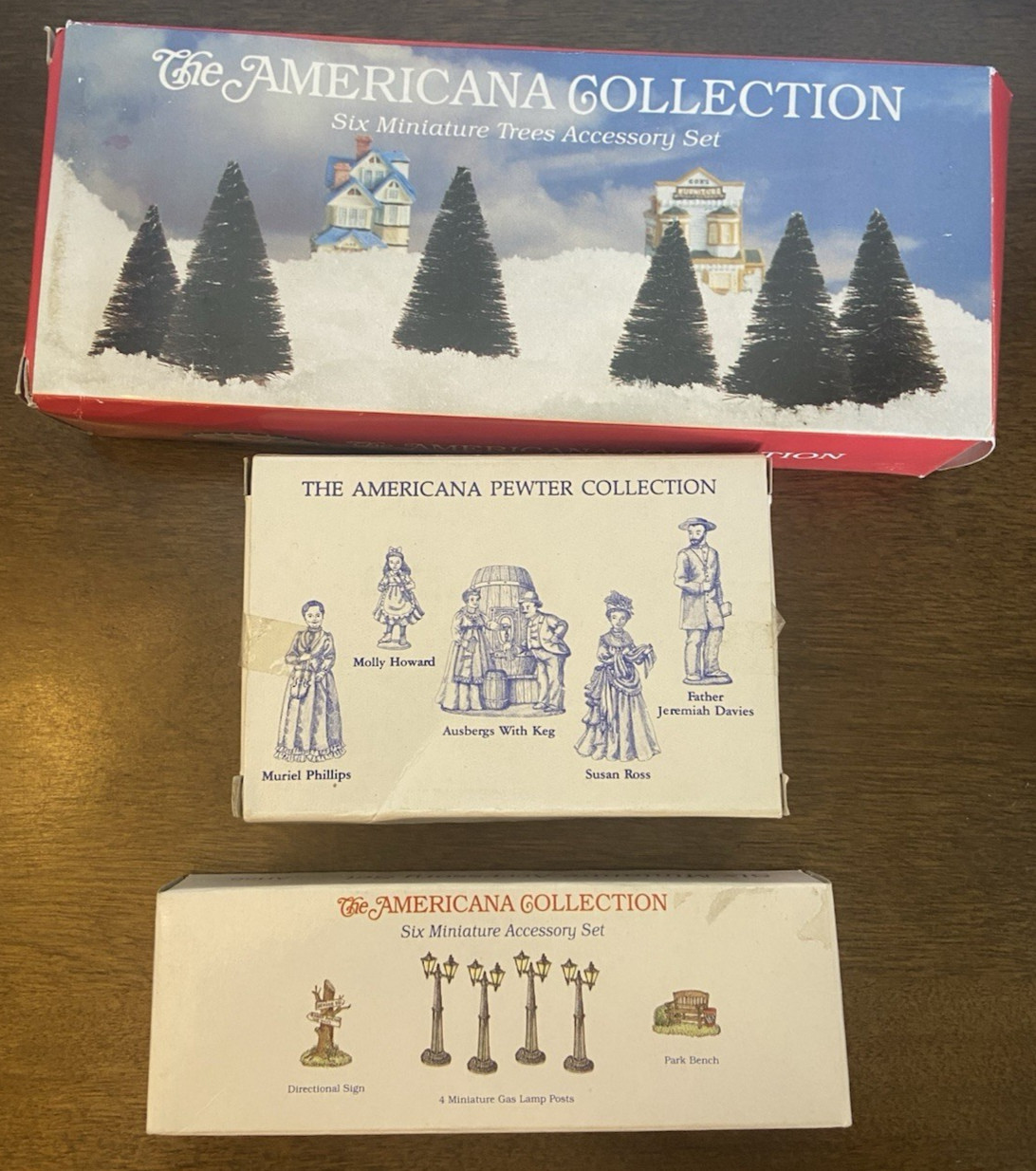set of 3 The Americana Collection trees figures accessories lamp post bench sign