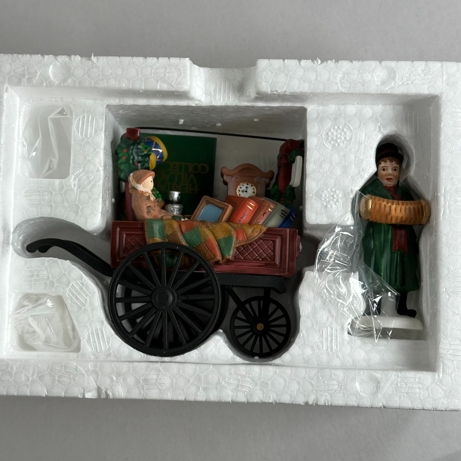 Dept 56 Heritage Chelsea Market Curiosities Monger & Cart #59285 1988-1990