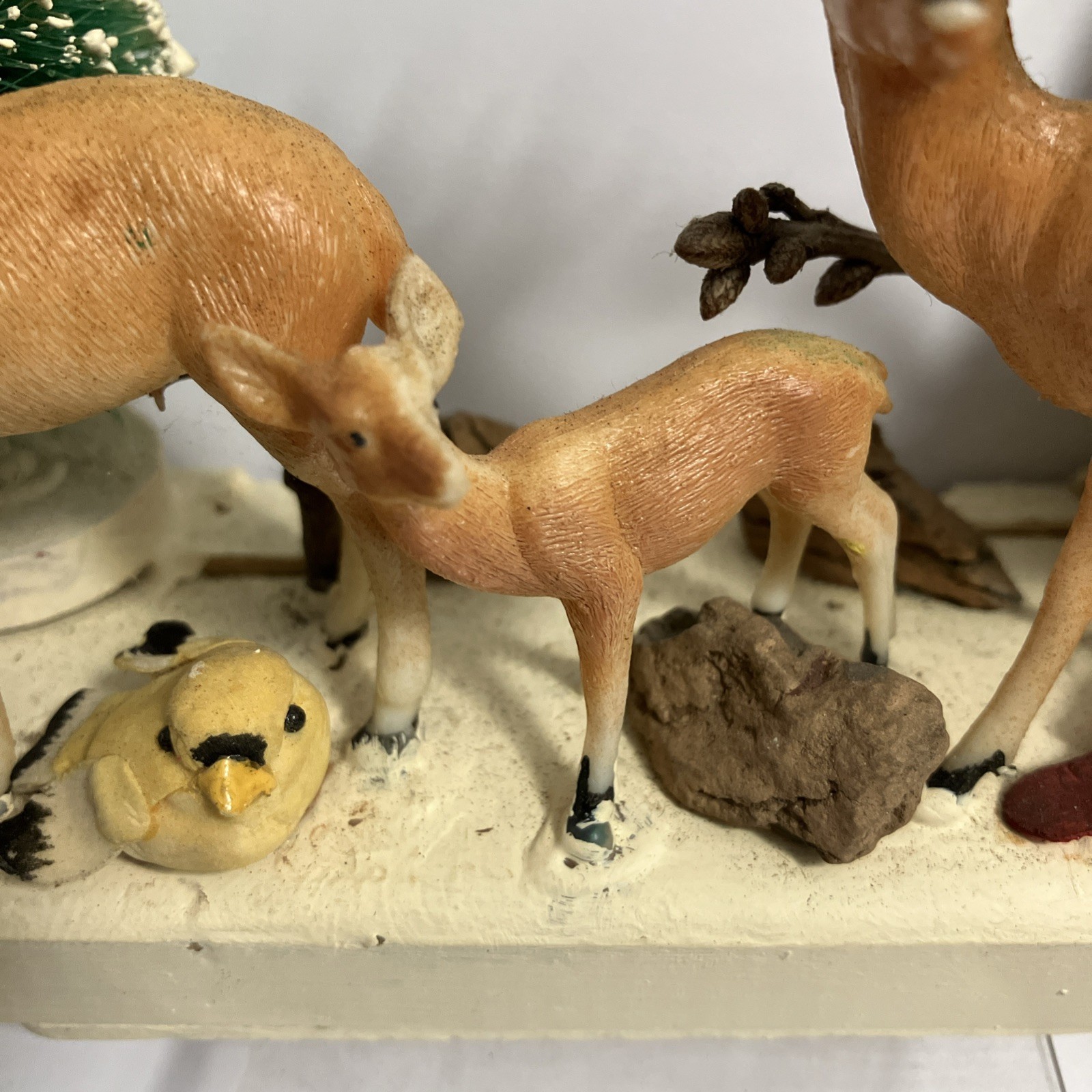 VTG Bottle Brush Trees Deer Buck Fawn Winter Scene for Train Garden 6×2/5″ T