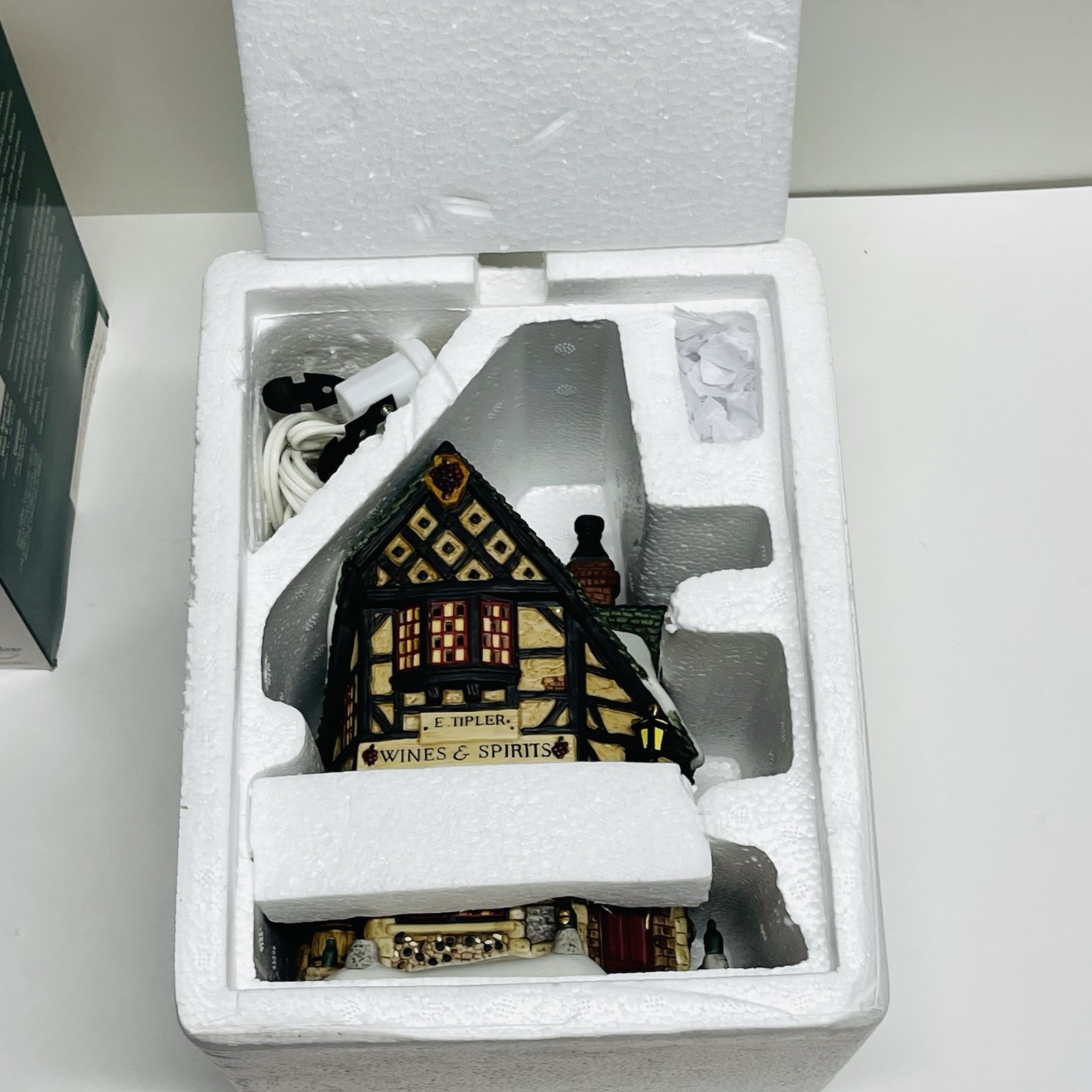 Department 56 Dickens’ Village E. Tipler Agent for Wine & Spirits W/ Box & Cord!