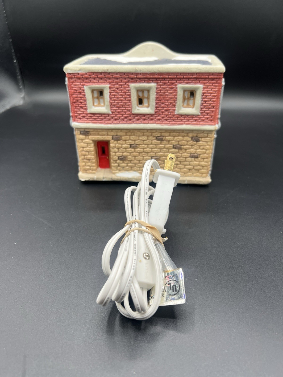 1997 Bedford Falls Trust & Savings It’s A Wonderful Life Village w Box Light