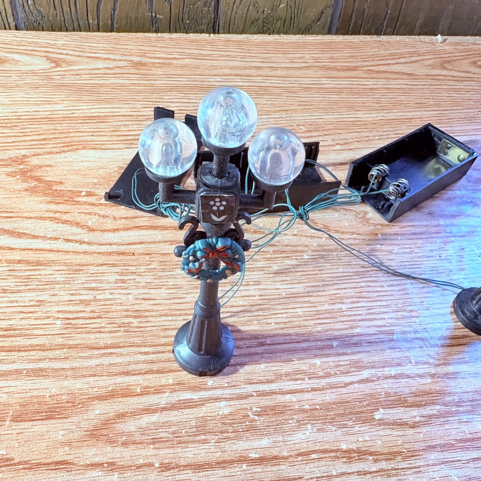 Christmas Valley Street Lamps Light Up Vintage 1991 1992 Works Battery Operated
