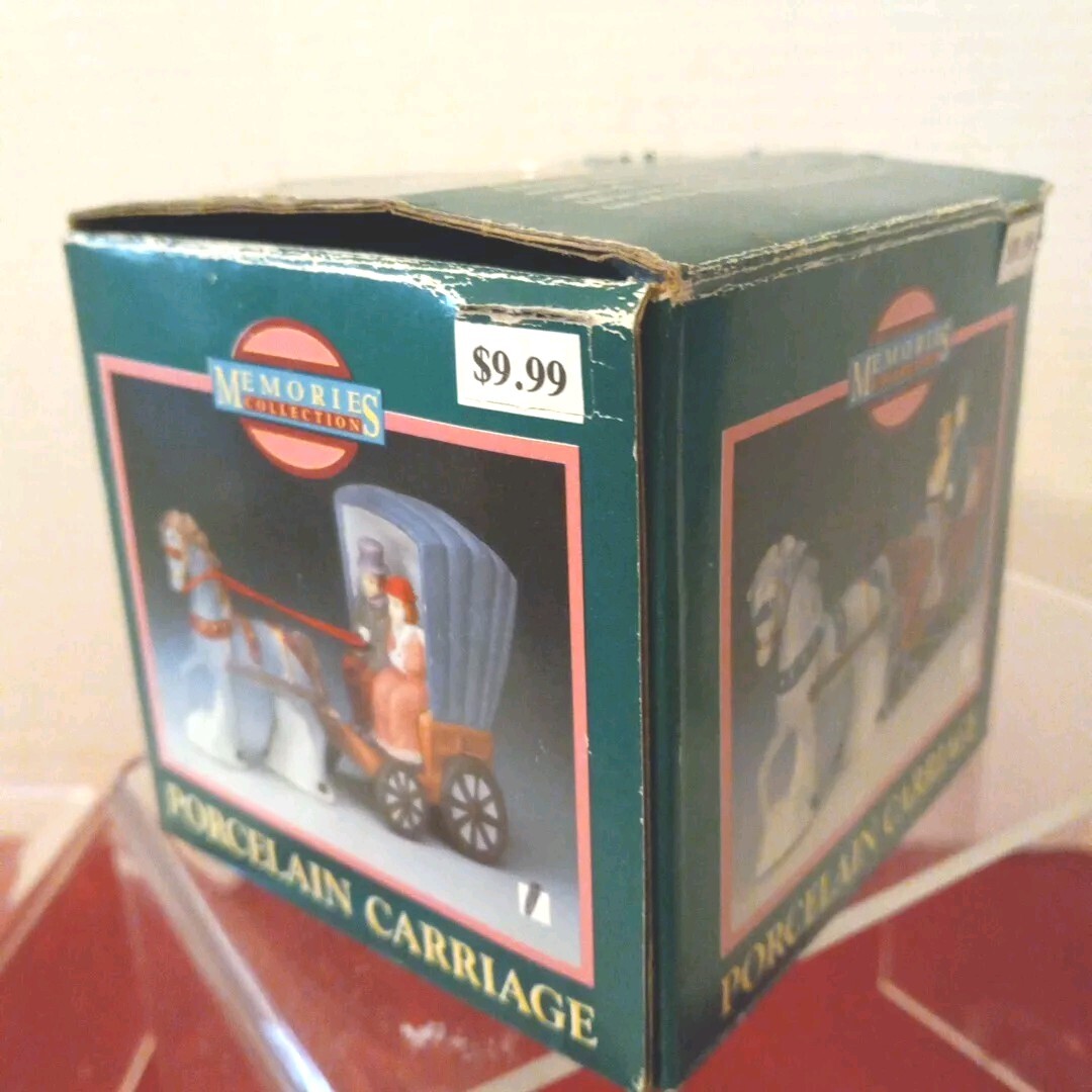 Vintage Venture Memories Collections Porcelain Horse Drawn Carriage W Couple Box
