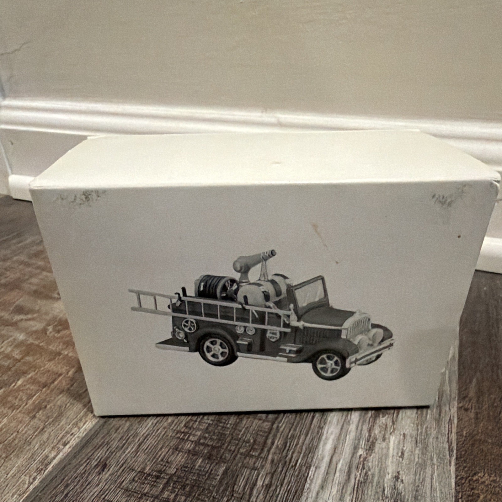 Department 56 Heritage Village City Fire Dept. Fire Truck Porcelain Boxed
