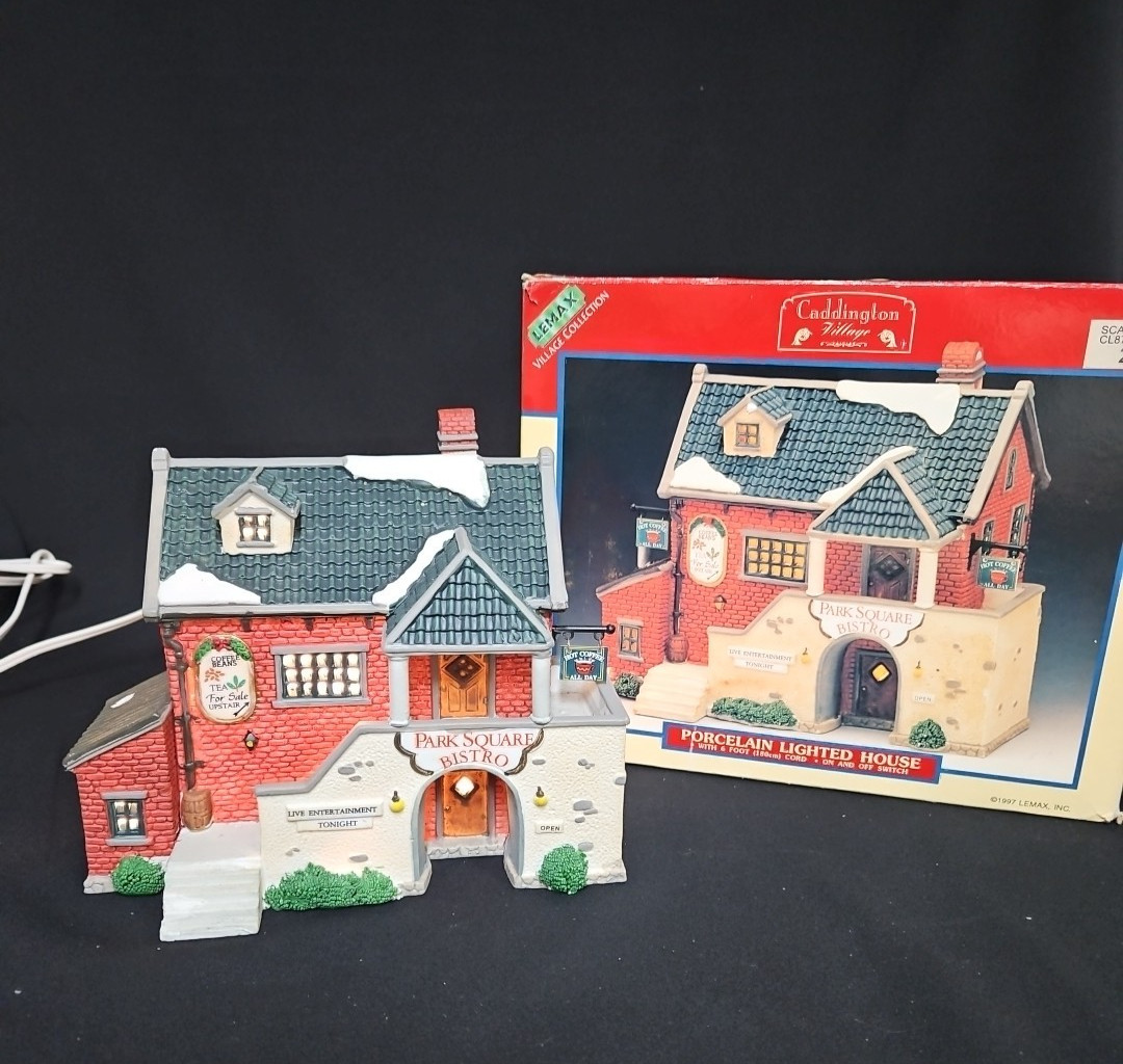 Lemax Village Park Square Bistro Hearthside Village Lighted House 1997 Christmas