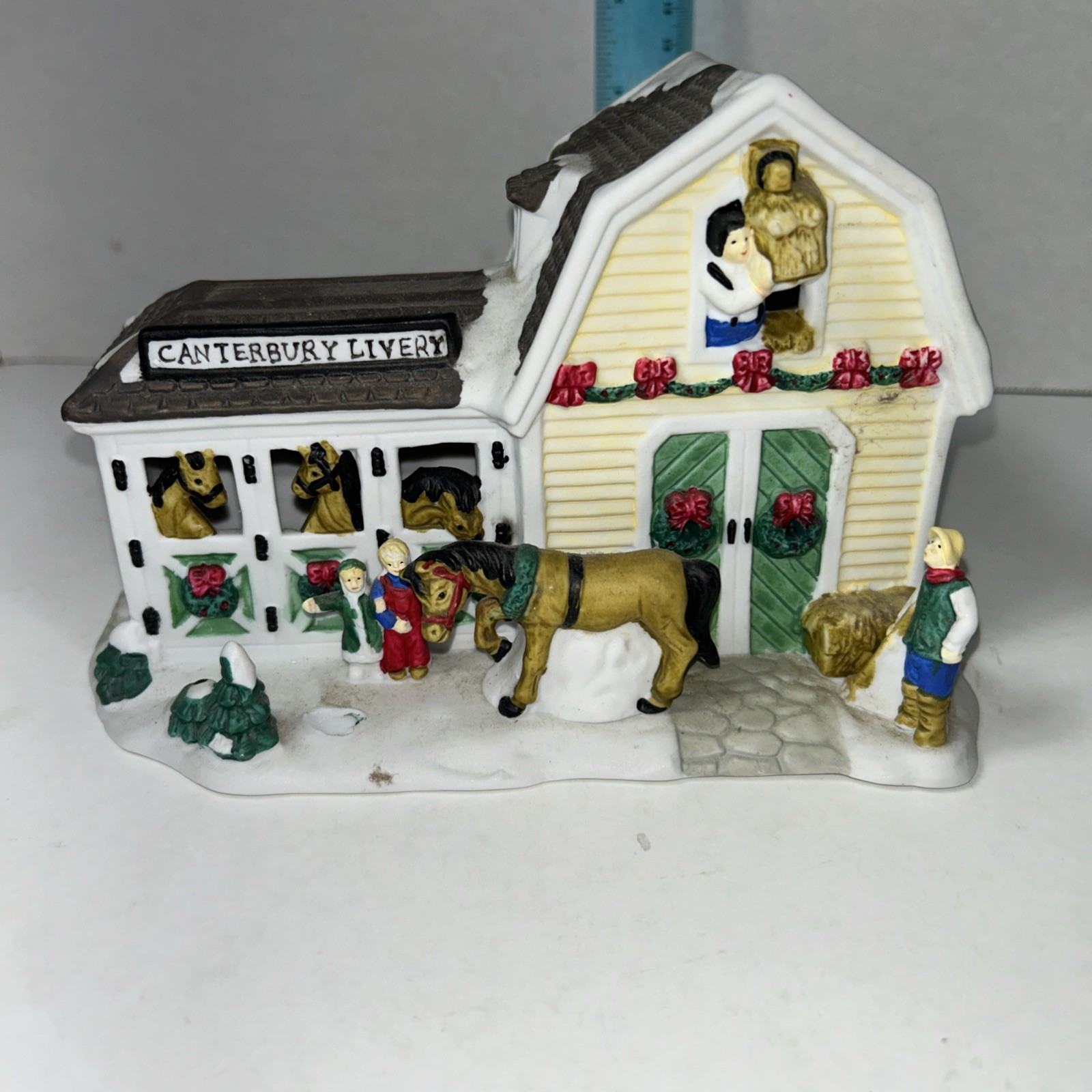 Victorian Village “Canterbury Livery” 2000 Edition Christmas House Barn