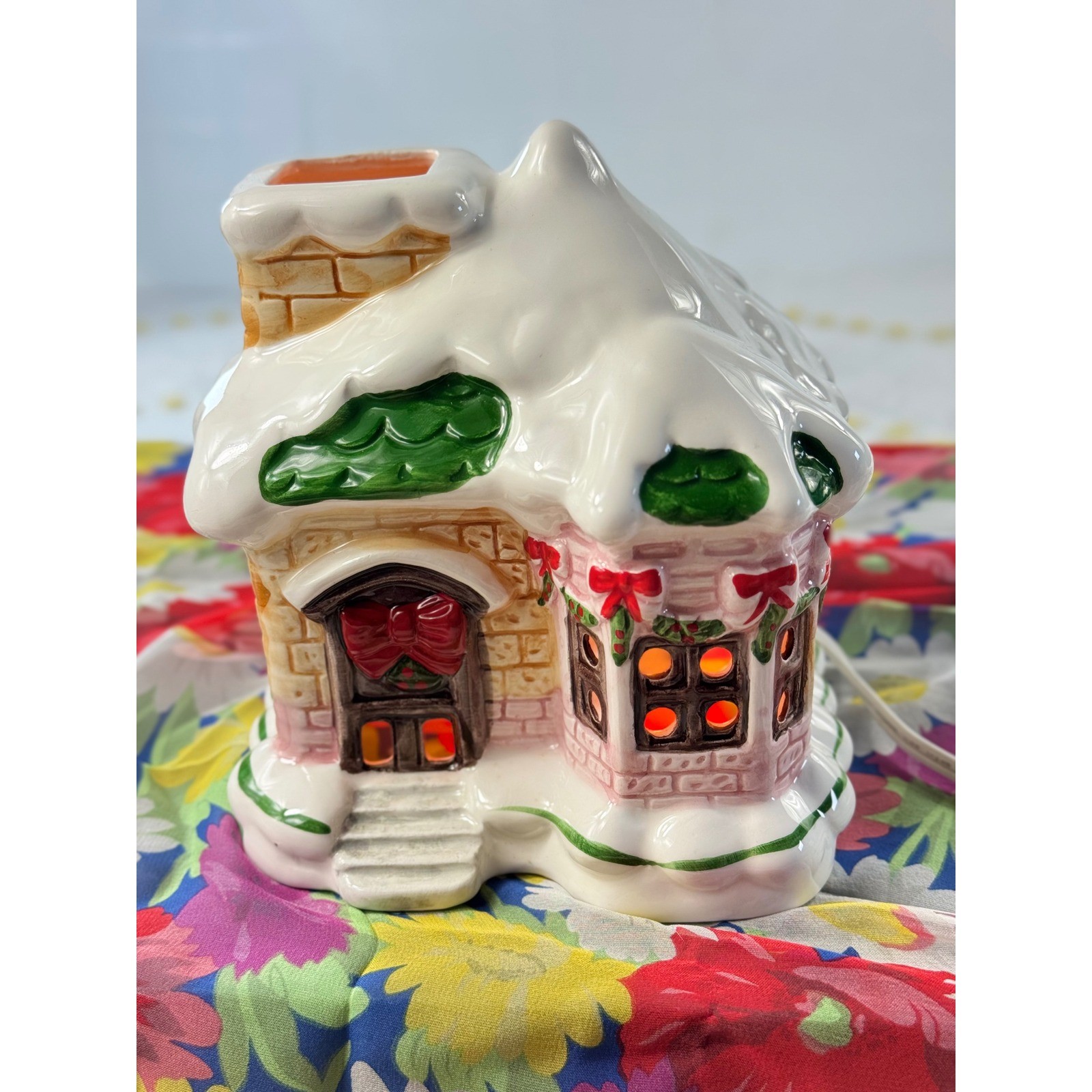 Vintage Ceramic Lighted Snowhouse Christmas Village Cottage Hand Painted Decor