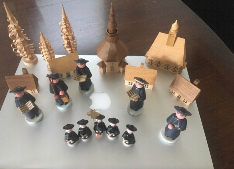 Vtg Erzgebirge Germany original hand carved religious choir Kurrende church