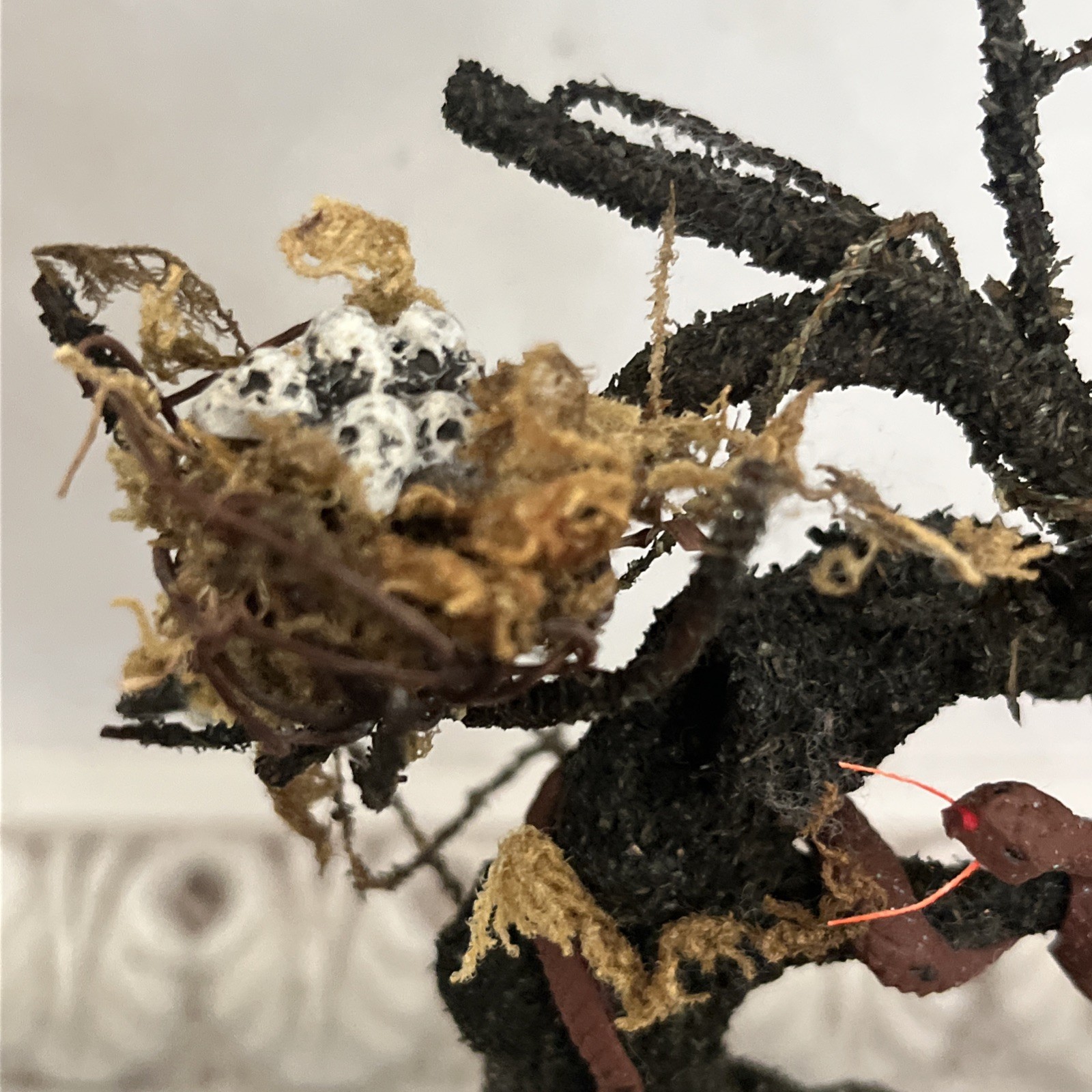 LEMAX Spooky Town – Serpent’s Lair Tree 2009 93737