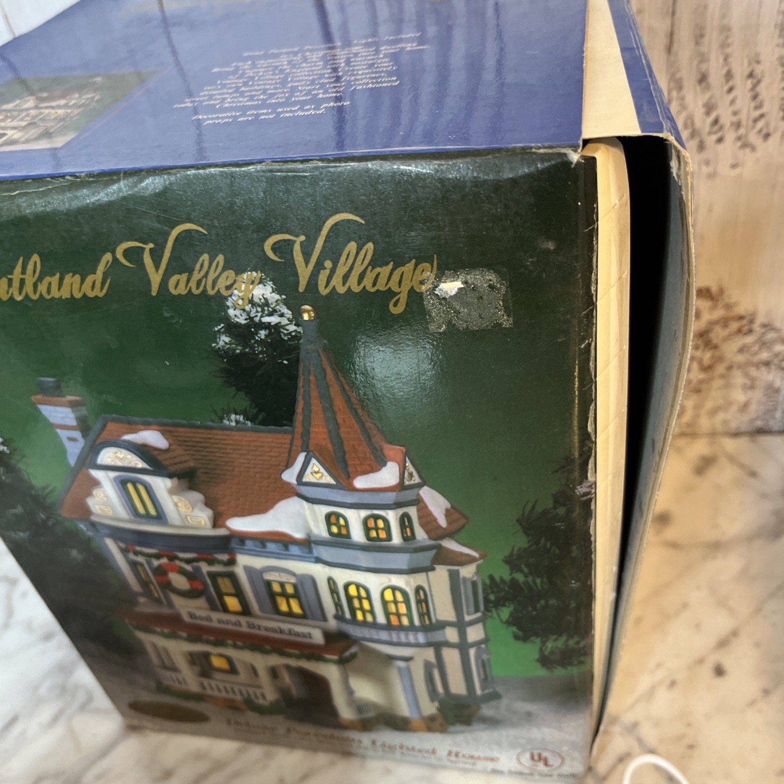 OWELL Heartland Bed And Breakfast Deluxe Porcelain Lighted House Limited Edition