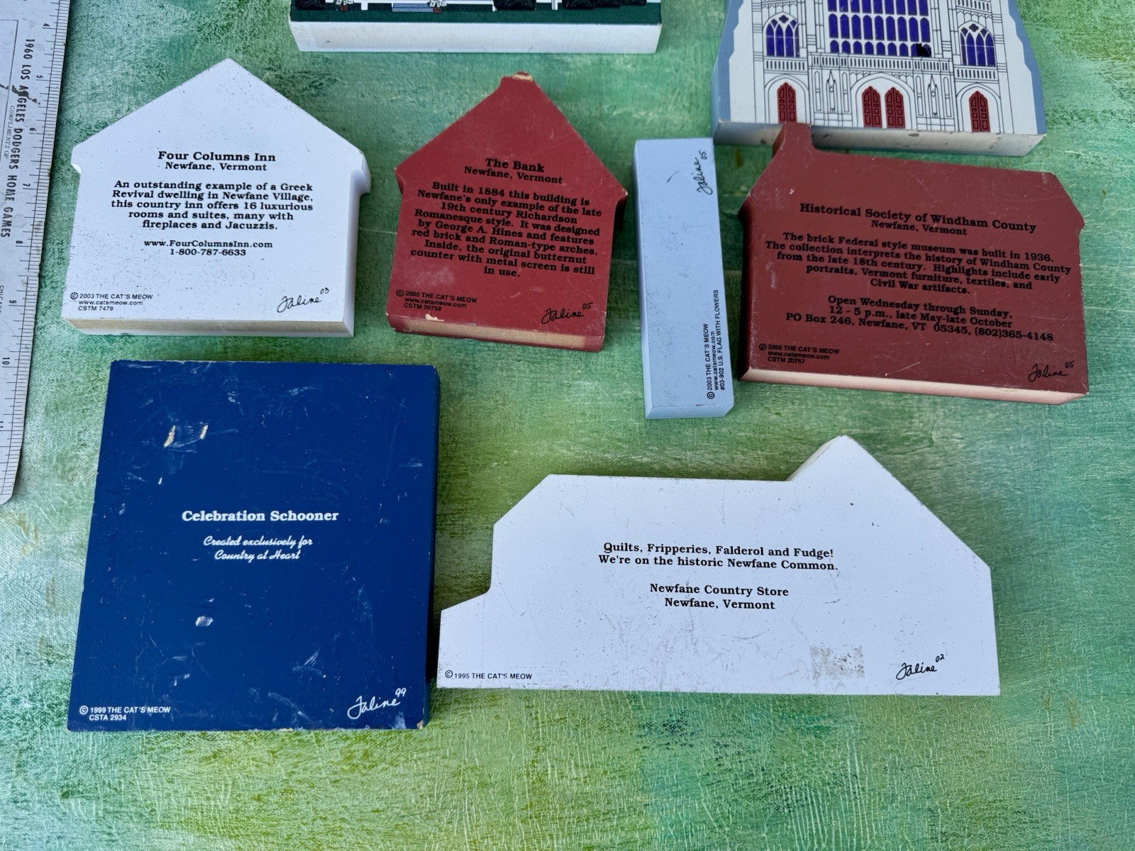 12 Vintage The Cat’s Meow Vermont Village 1994-2006 Lot. Some Rarer Pieces.