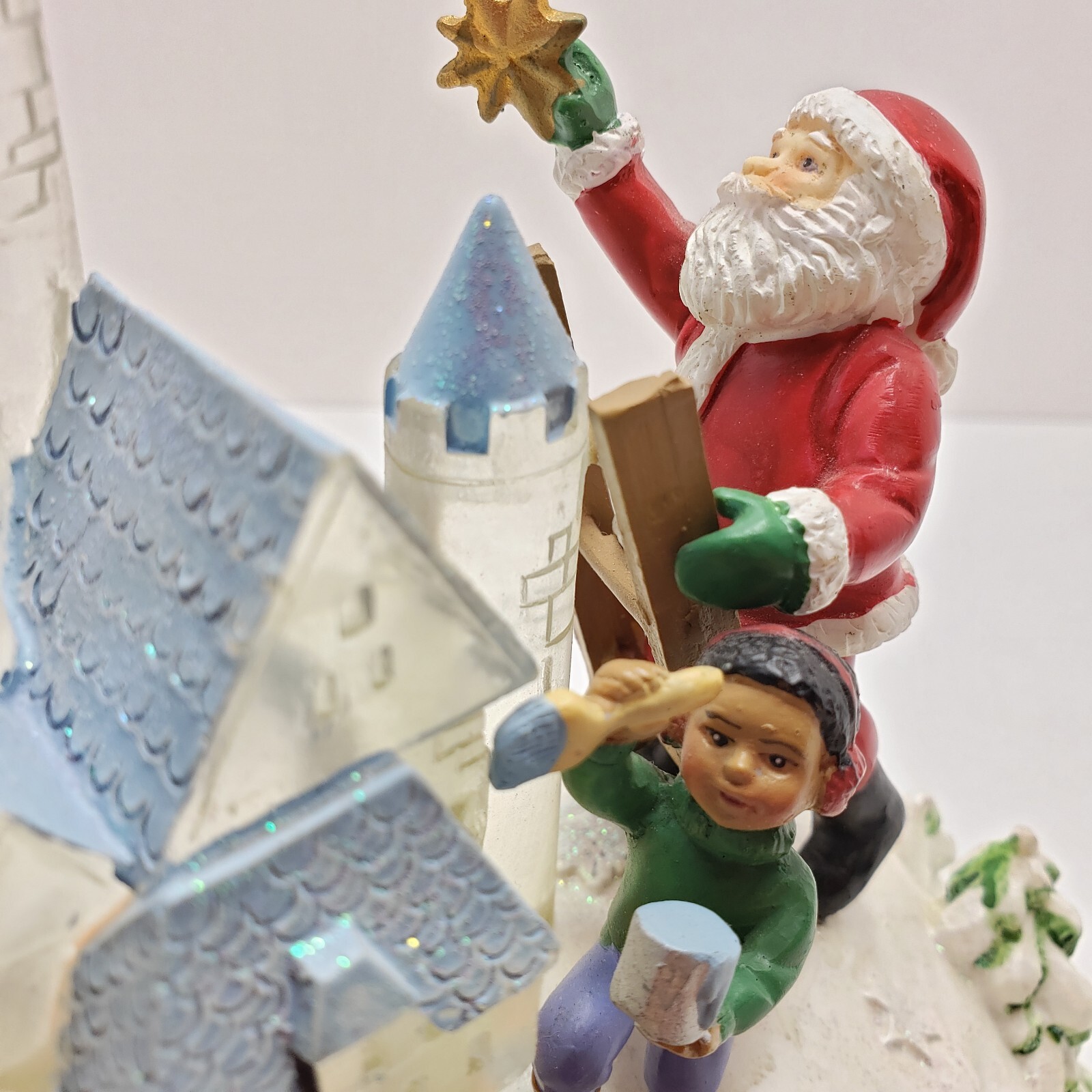 Animated Musical and Lighted Santa Ice Castle Wind Up Ice Skaters Puppy 7×6 inch