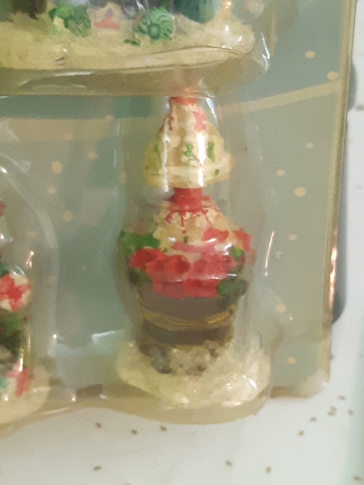 Gingerfrost Lane Christmas Accessories 4 in Pack. 2 packs