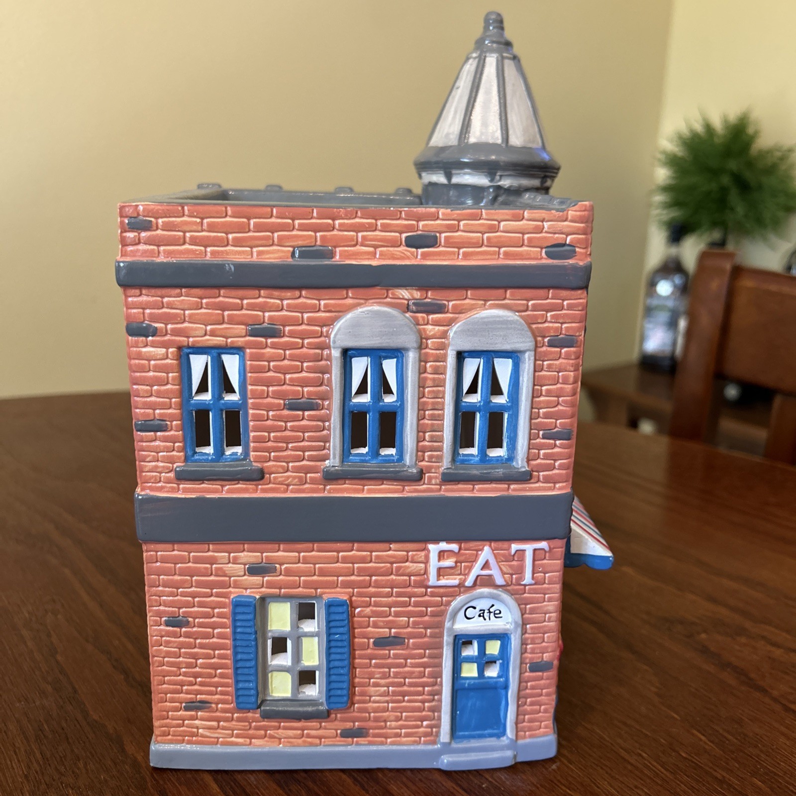 Dept. 56 Snow Village “CORNER CAFE”#5124-1 Orig Box, Tag, & Light Cord