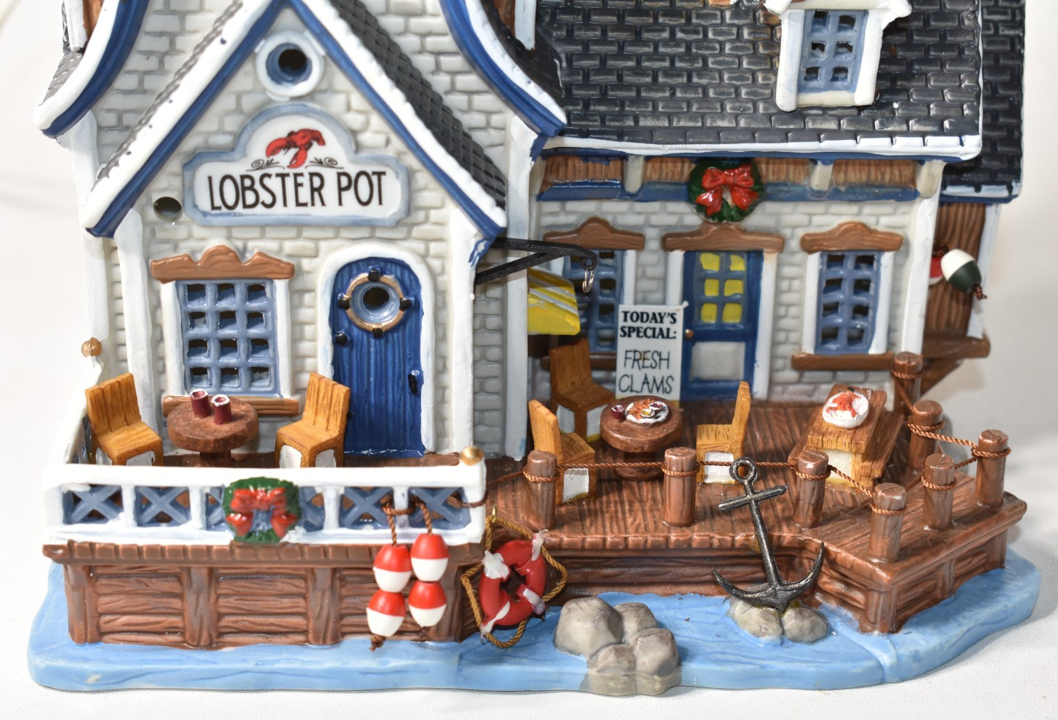 Lemax Plymouth Corners Lobster Pot 55265 Christmas Village Seafood Restaurant