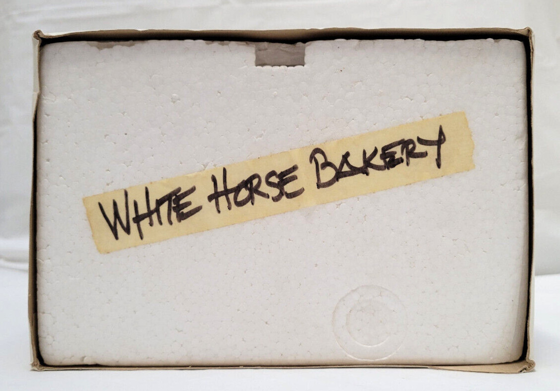 Vintage Dept 56 Dickens’ Village Series WHITE HORSE BAKERY #59269 Retired-Lot A