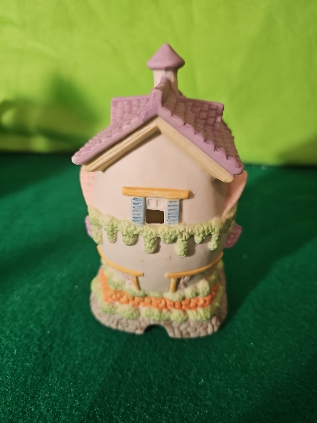 Vintage Lot Of 4 Easter Village Houses.