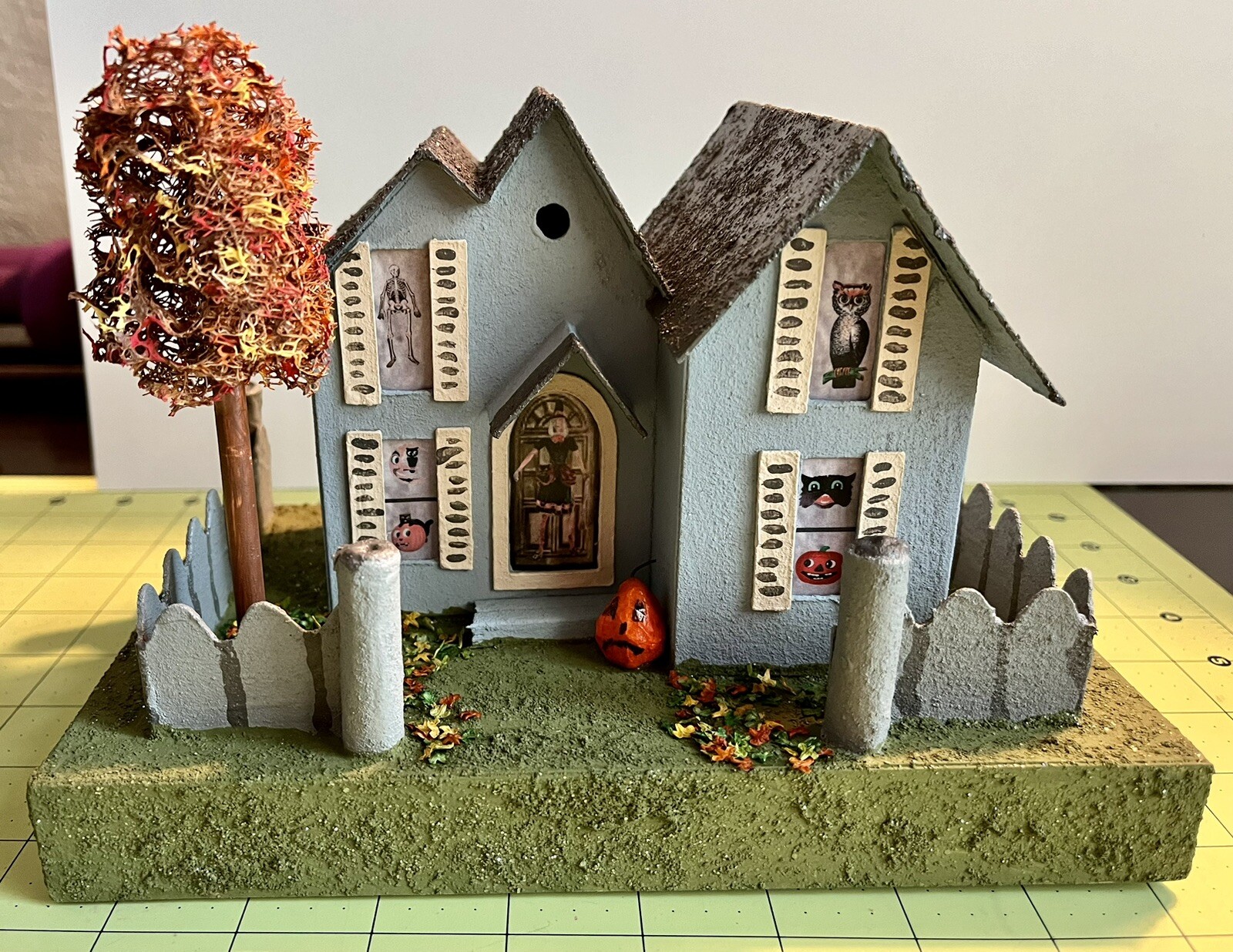 Handmade Halloween Putz Glitter House 1940’s Retro Style Cardboard #1 LARGE