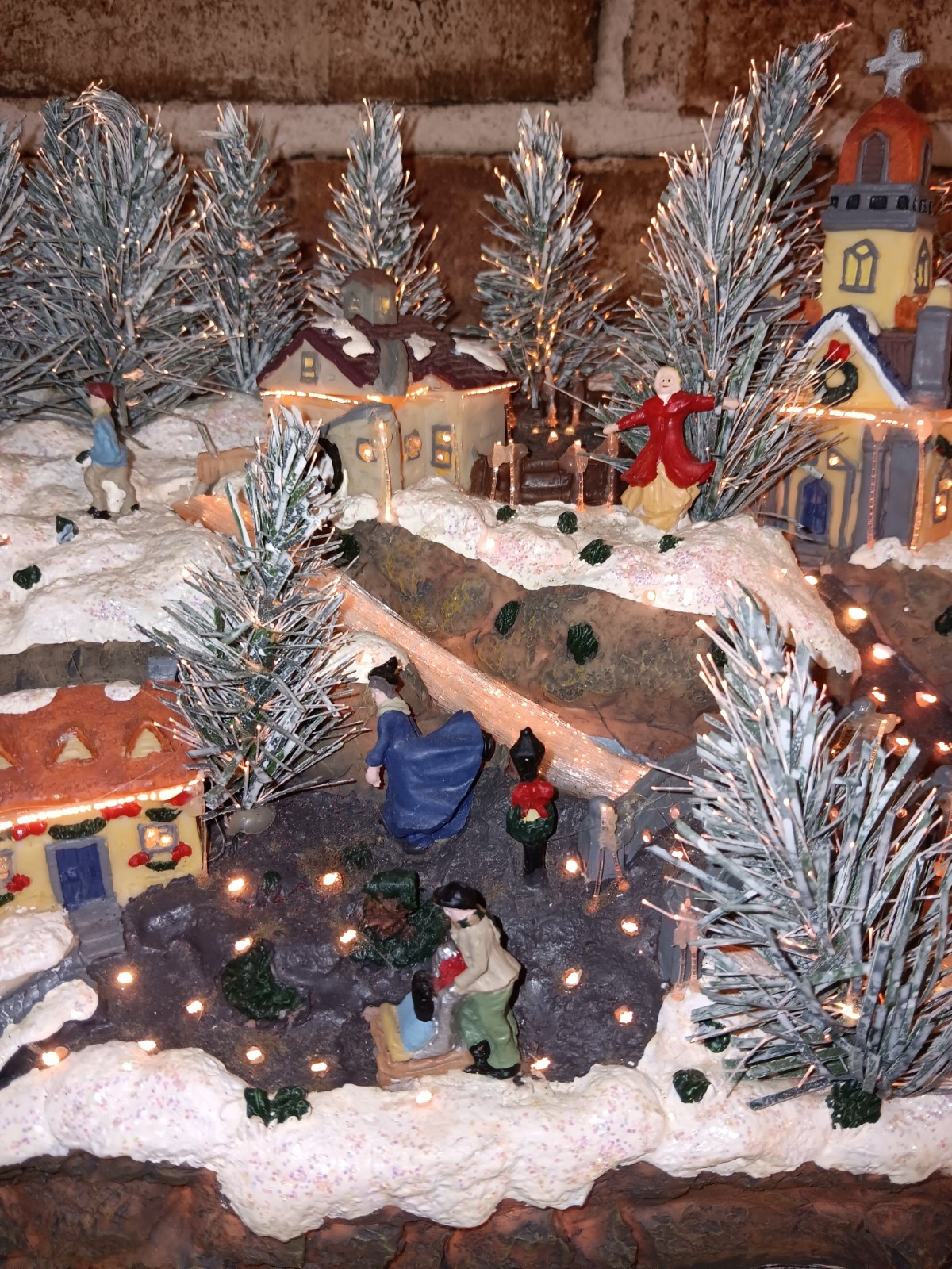 Vintage Fiber Optic Christmas Village Display Color Changing by Holiday Lane