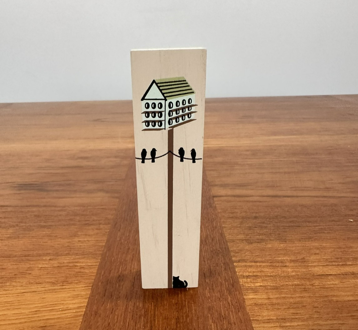 Retired 1991 Cat’s Meow Village Shelf Sitter – MARTIN HOUSE Accessory #188