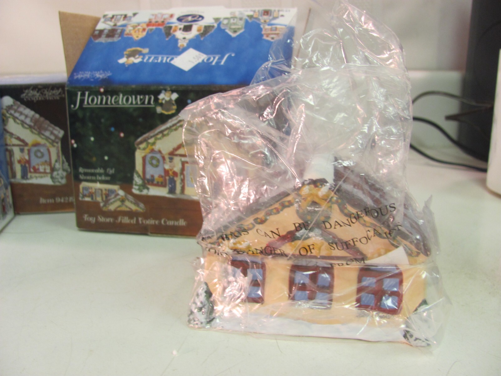 The Holly Hatch Collection TOY STORE by Hometown 94219 Christmas Holiday