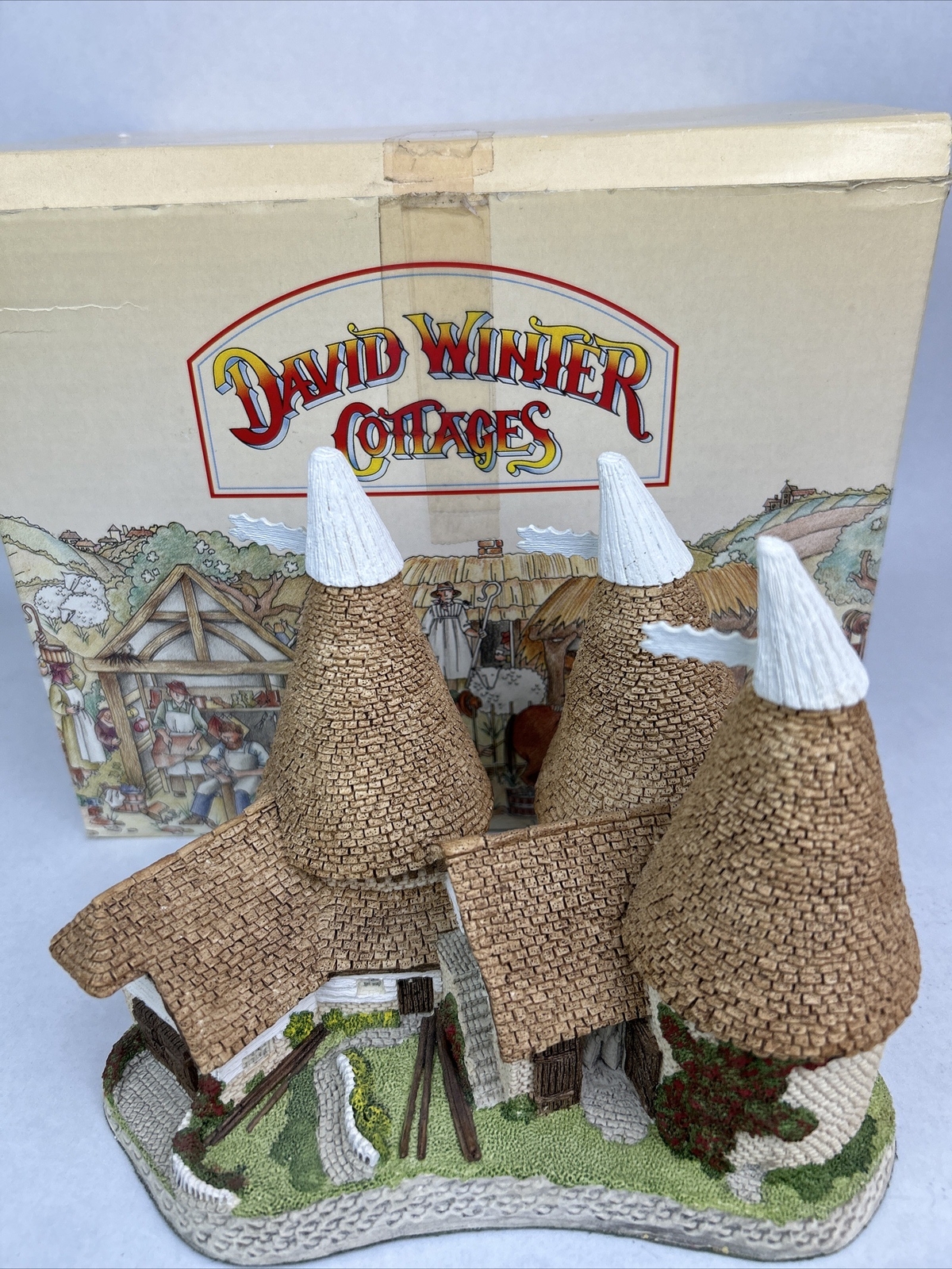 Vintage 1981 David Winter Cottage “Triple Oast” by John Hine NEW LIKE CONDITION