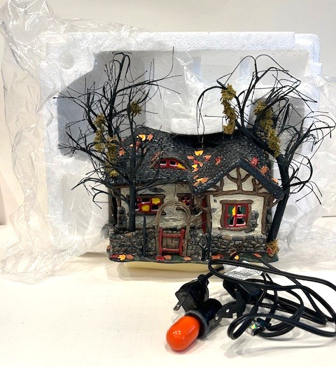 Dept 56 RARE “DEEP WOODS HAUNT” 805675 Snow Village Halloween 2008 *NEW-UNUSED*