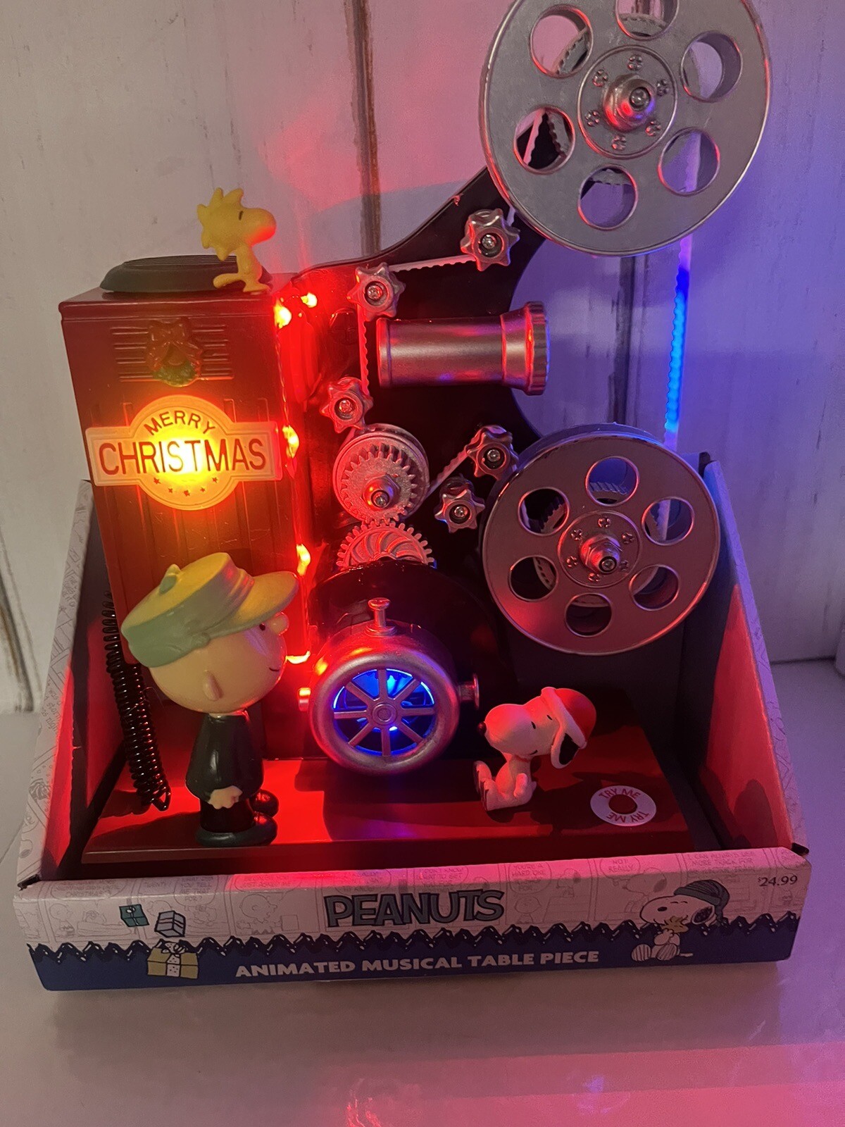 PEANUTS Animated Musical Table Piece Christmas Film Projector Charlie Brown NEW