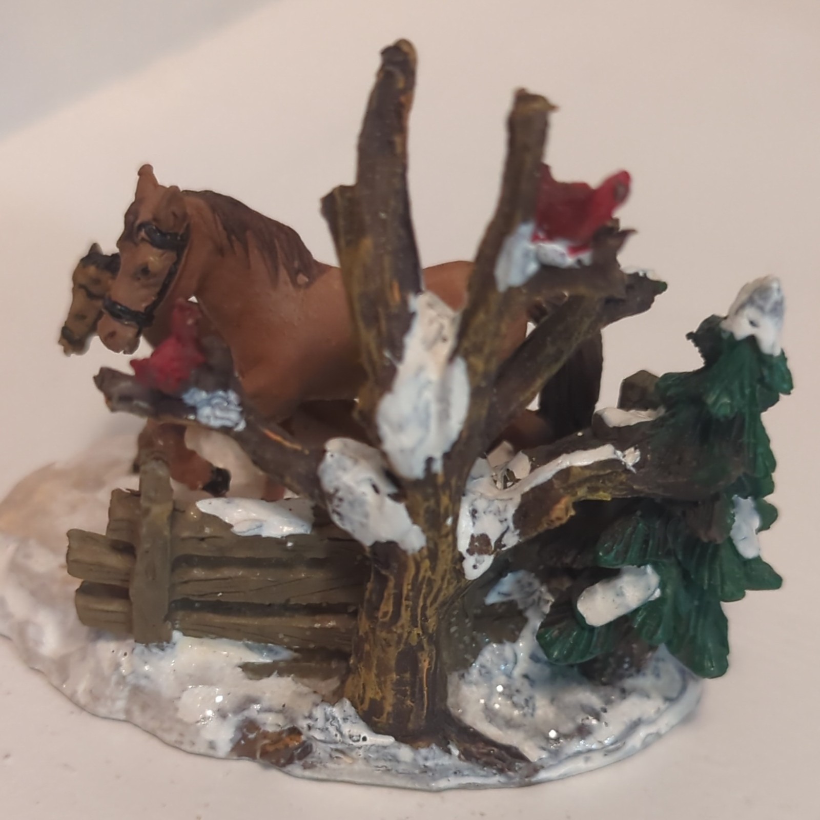 Cobblestone Corners 2003 Horses, Snow covered tree in Cardinals. nice accessory