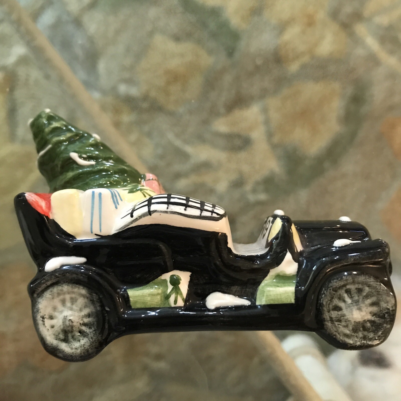 Department 56 Snow Village Ceramic Car w/Christmas Tree Presents, Retired 1989
