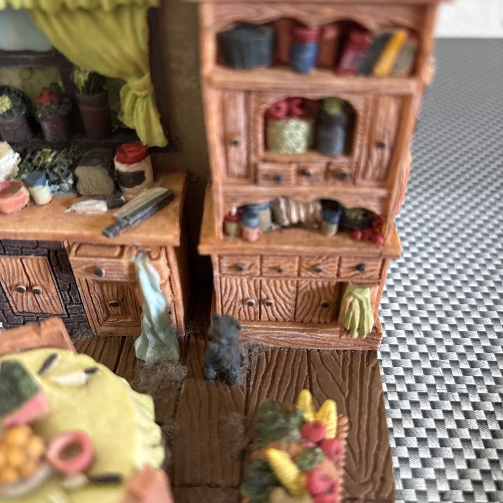 1990 Jade Capital Miniature Resin Country Kitchen Diorama Cats Art Collectibles