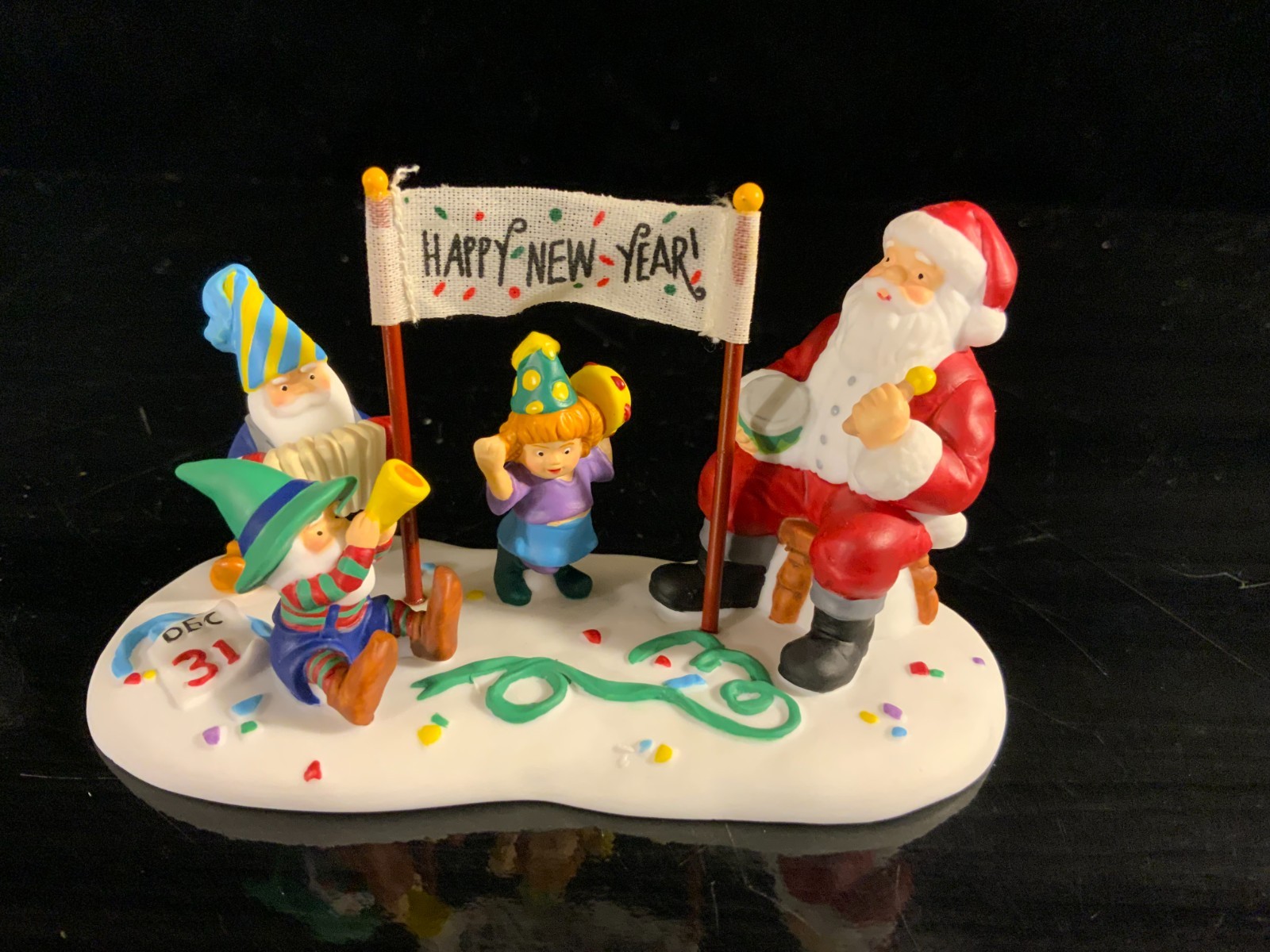 Dept 56 New Year’s At The Pole #56863 North Pole Series Accessory Santa Elves