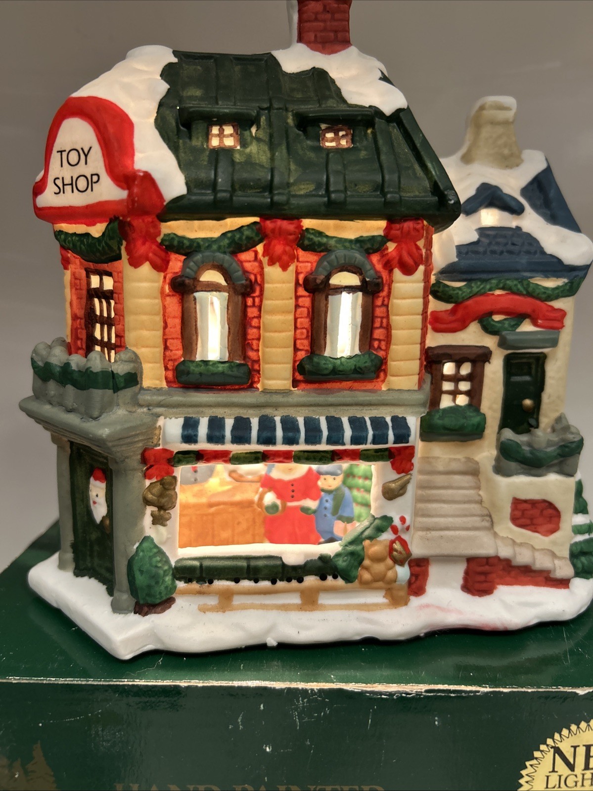 Holiday Expressions Christmas Toy Shop Porcelain Lighted Interior House
