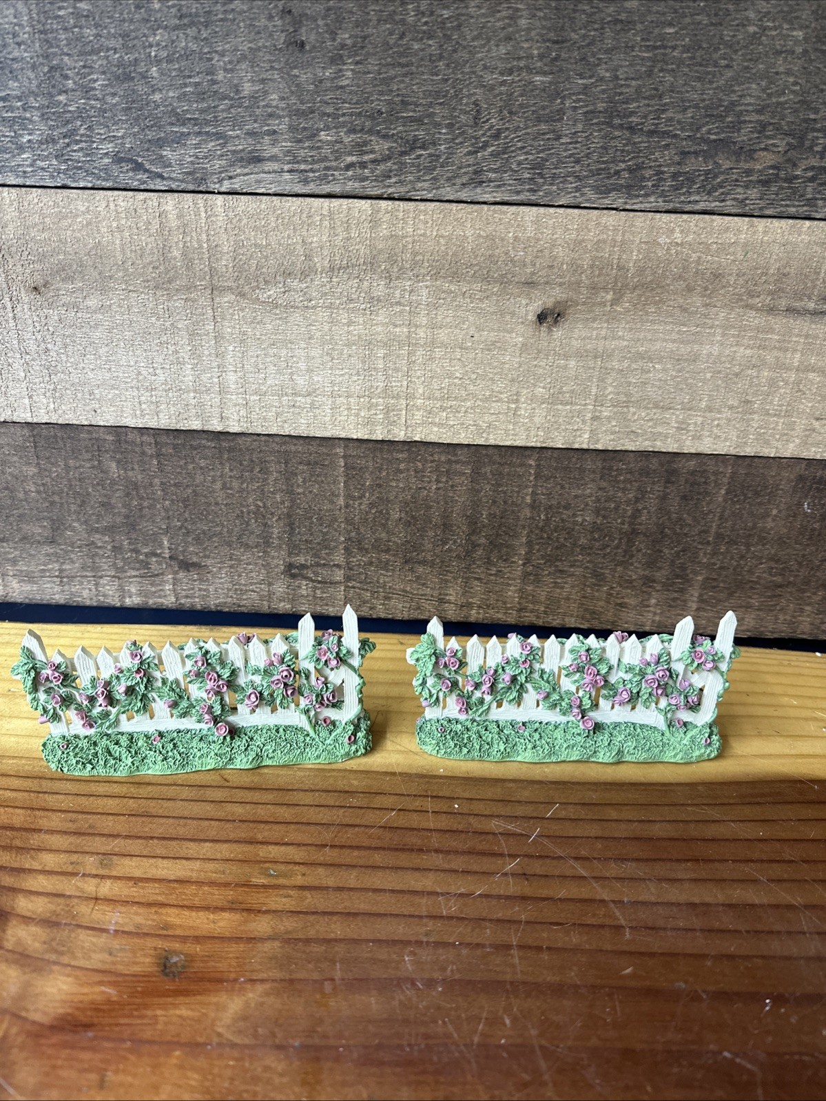 Dept.56 Snowbunnies GARDEN PICKET FENCE Set Of 2