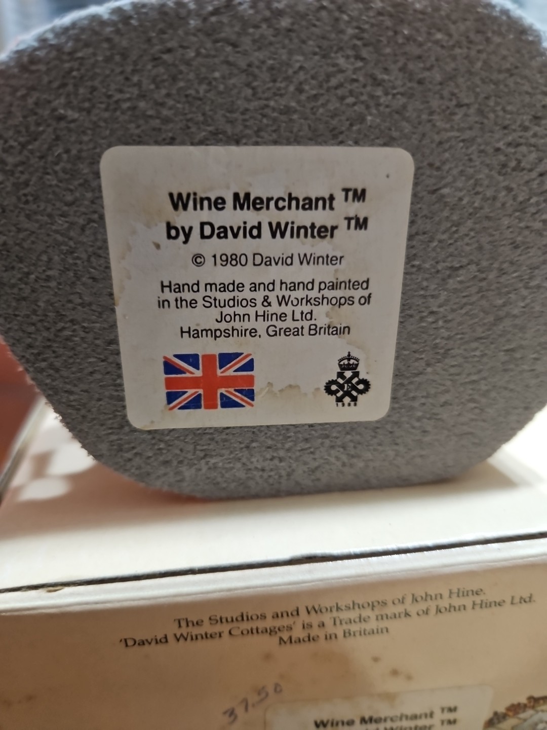 Wine Merchant 1980 David Winter Cottage Collection Box & COA