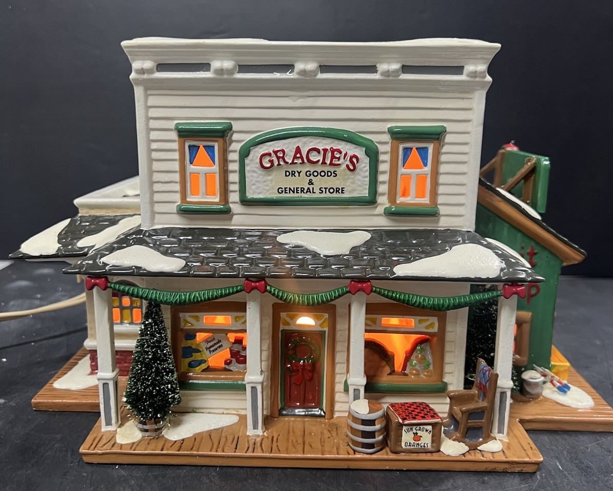 Dept 56~Snow Village~Gracie’s Dry Goods & General Store” Store Only, Tested 1997