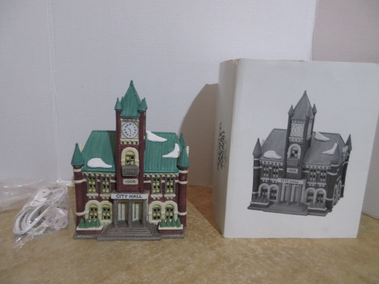 Dept. 56 Heritage Christmas In The City 1988 City Hall #5969-2