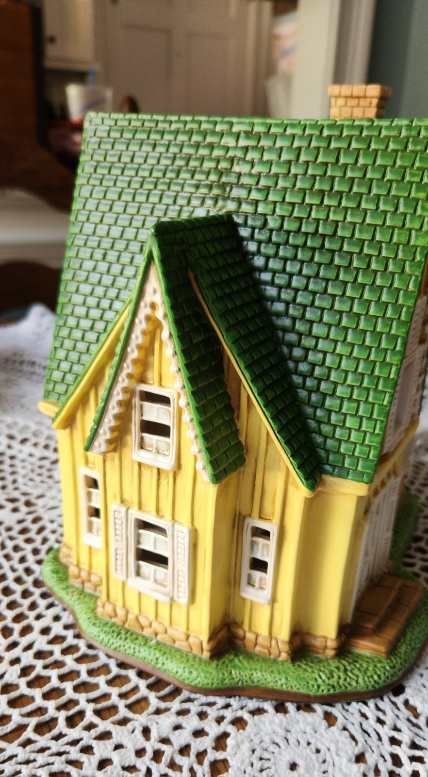 VGT 1999 Lefton “Bradley House” Lighted Colonial Village Ltd Edition 1181/4500