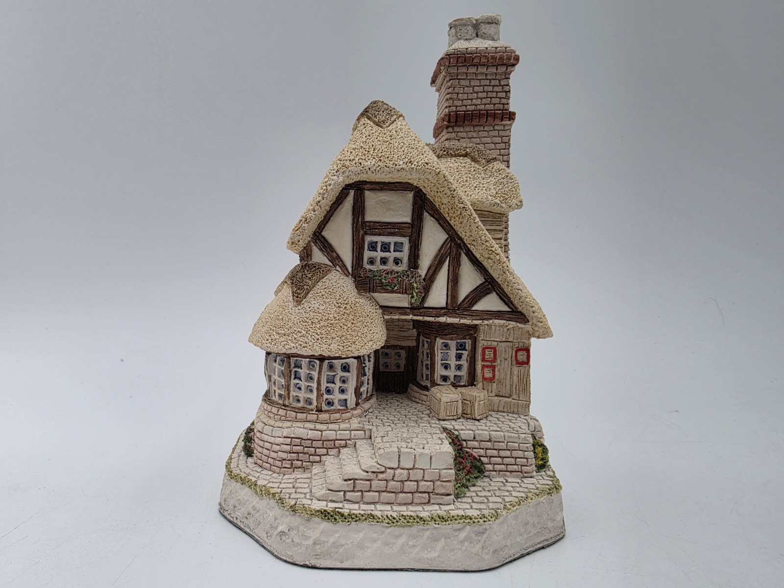 David Winter Cottages Audreys Tea Room Signed With Original Box No COA
