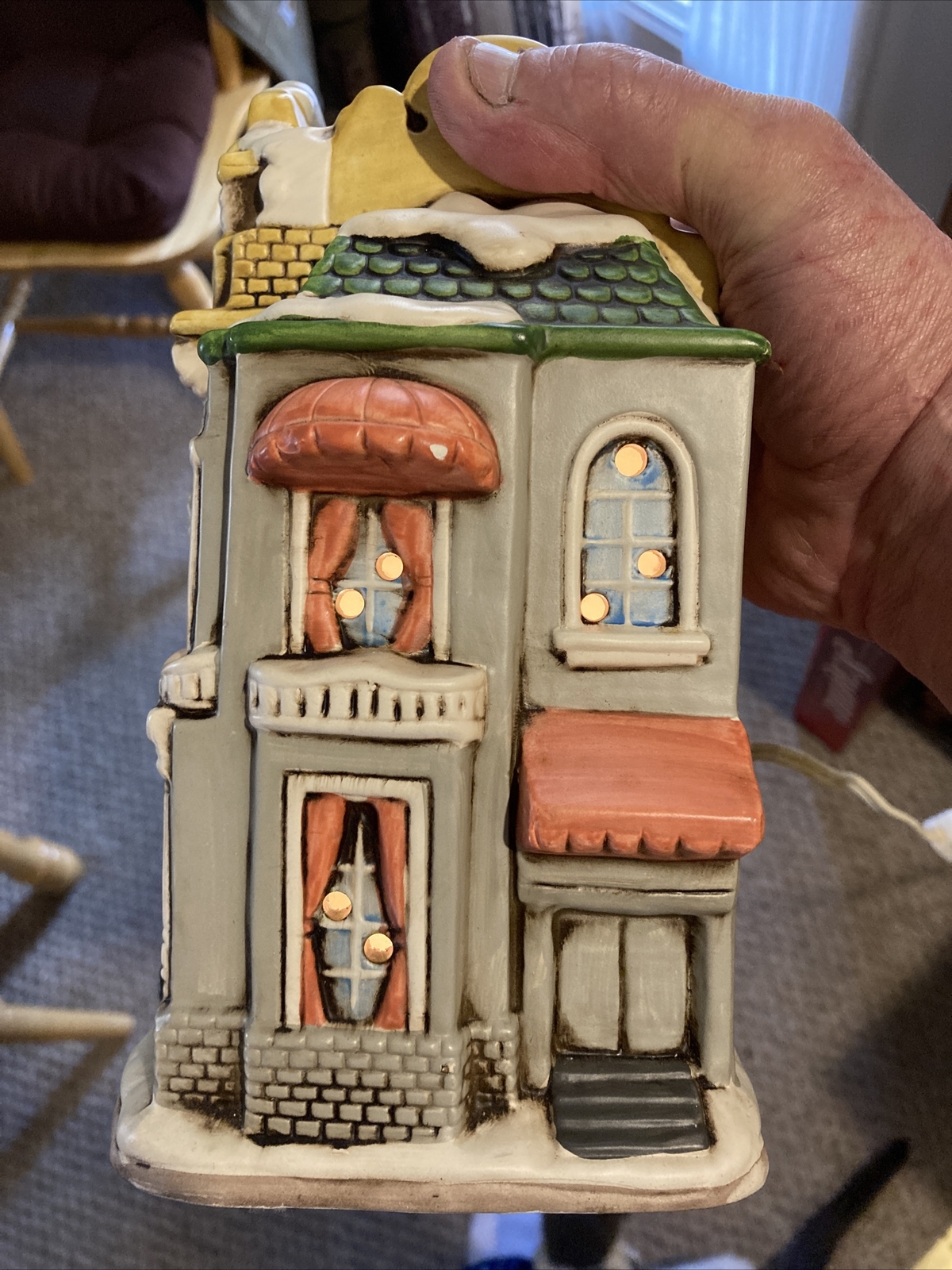 Lefton 1987 The Ritz Hotel #06341 Colonial Village Byron Wood Hand Painted