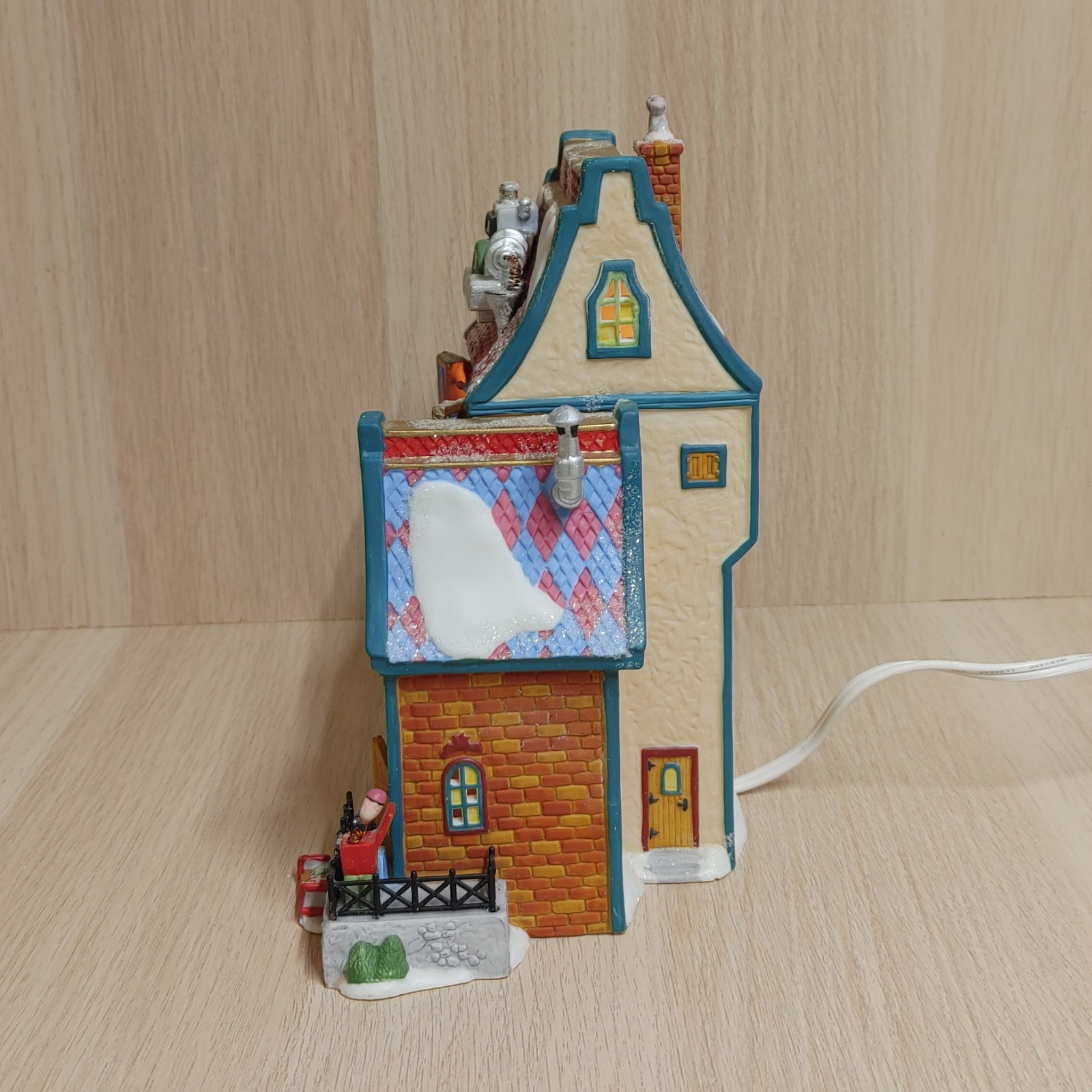 Dept 56 North Pole Series Jack In The Box Plant No 2 Works W/Original Box #56705