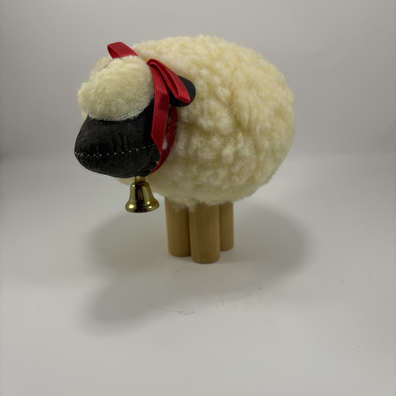 Vintage Dept. 56 Stuff Sheep Lamb 1983 Decoration Does No Sound