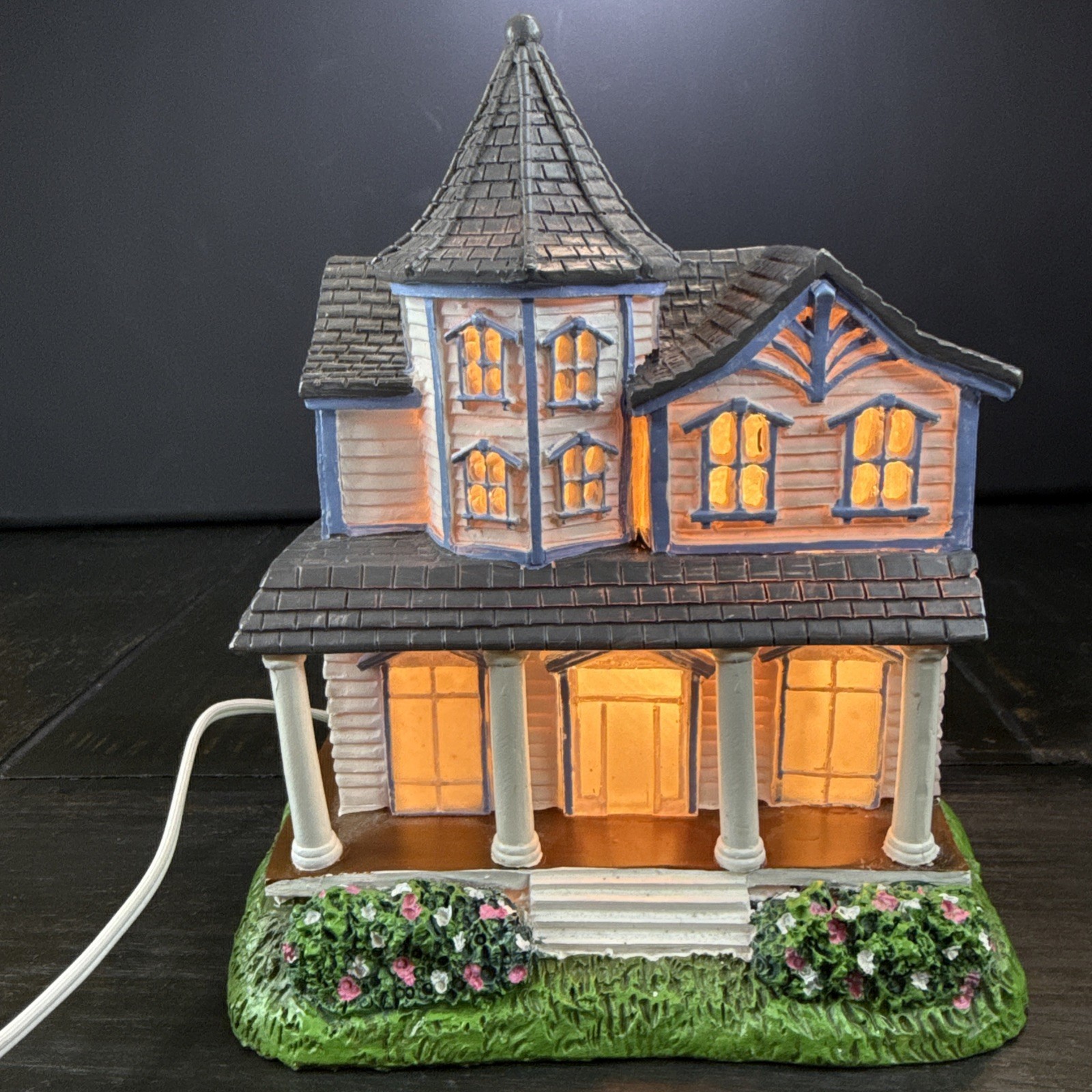 Light-up Shingle Victorian House Accent Lighted Building Rare