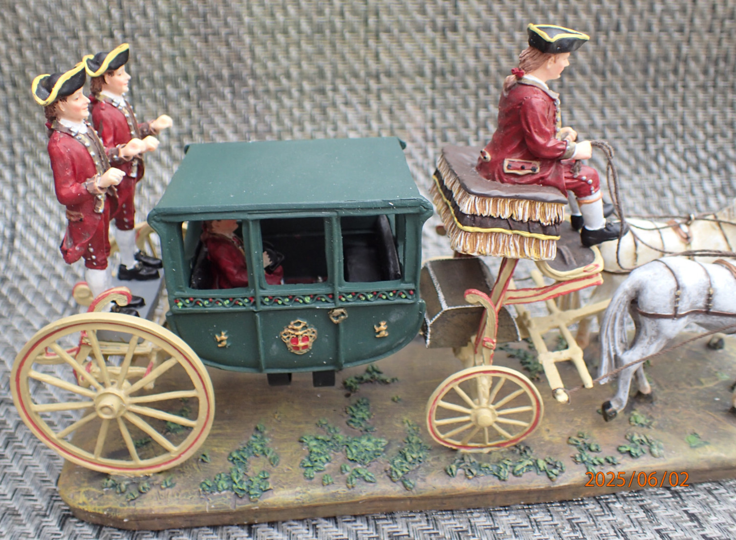 DEFECTIVE RANDOLPH CARRIAGE COLONIAL WILLIAMSBURG VILLAGE COLLECTION IN G3D