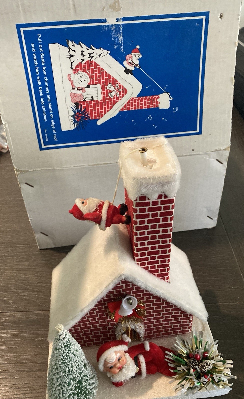 Vintage Santa Claus Pull-String House Chimney Christmas music box w/OG Box