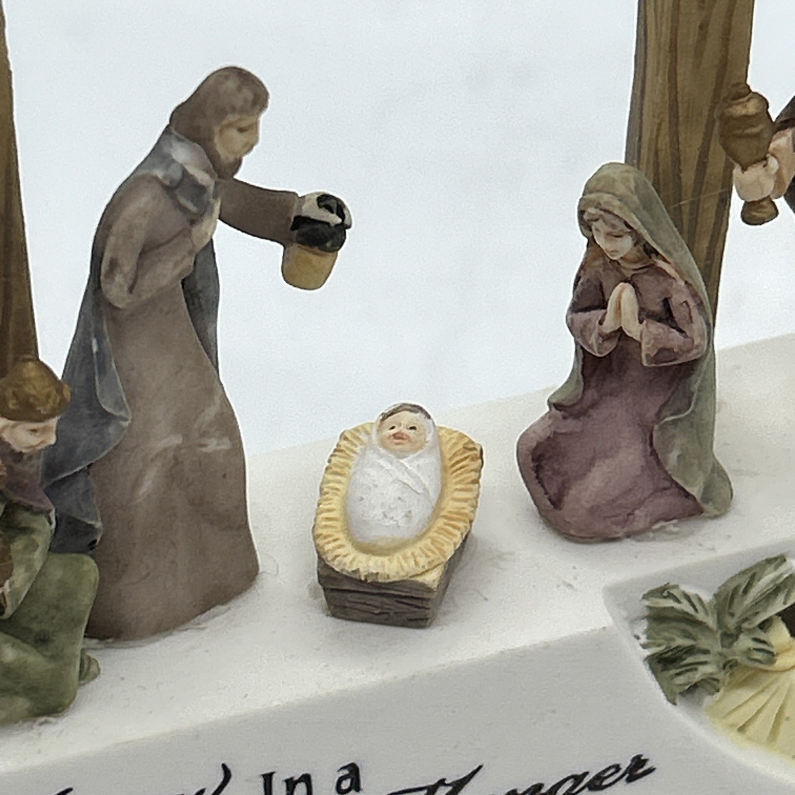 Light Up Nativity Christmas Scene Away In A Manger Table Top 3D Diorama