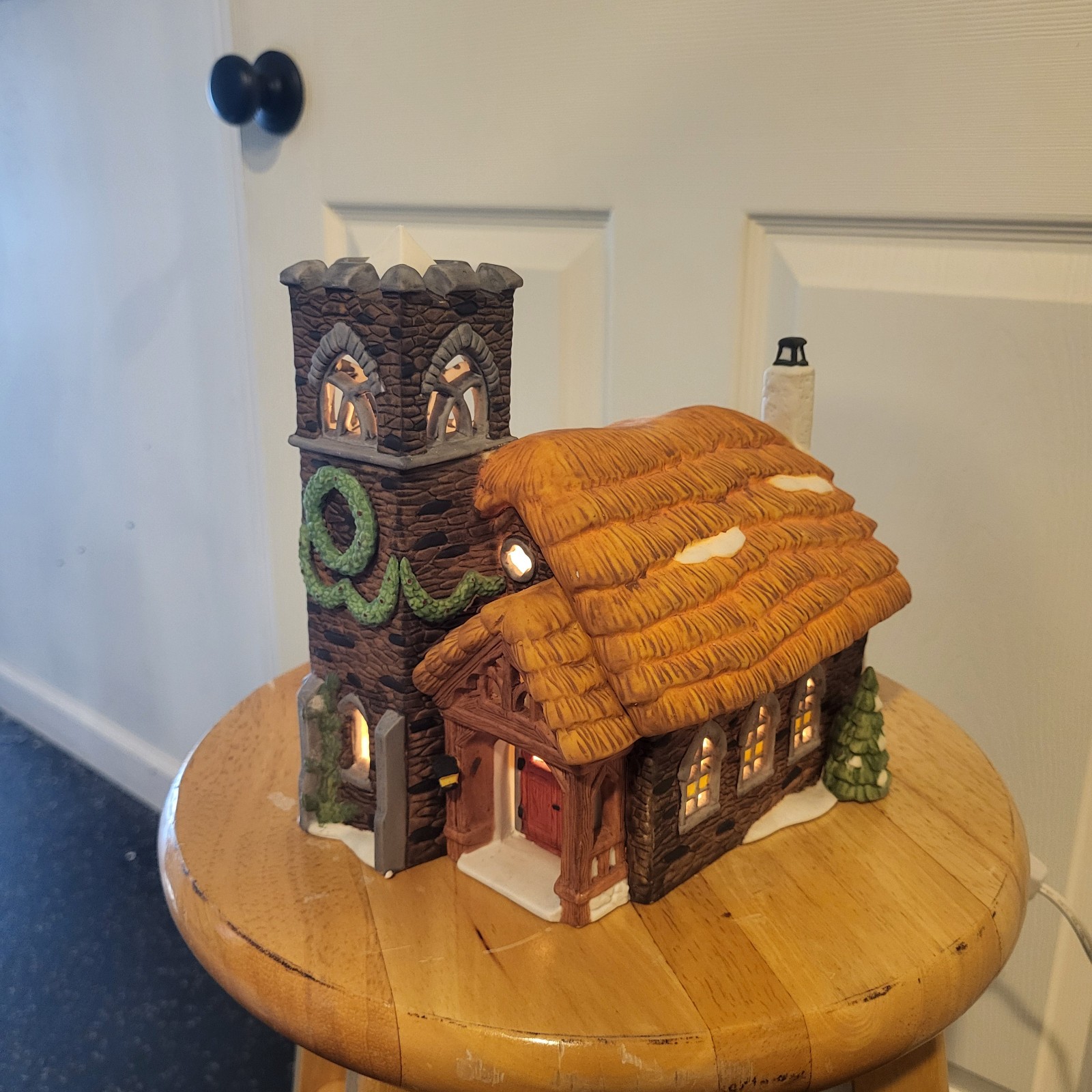 Dept. 56 Dickens Village Ivy Glen Church #5927-7 Retired, in box w/light