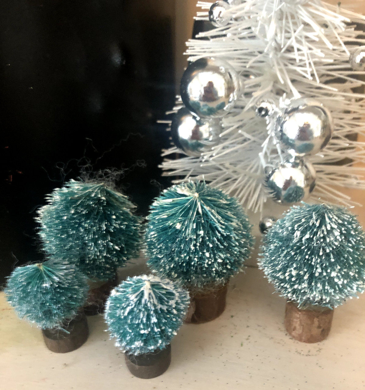 BUY 5-10 Vtg XMAS VILLAGE Bottle Brush Green SHRUBS Wood Base Snow Flocked
