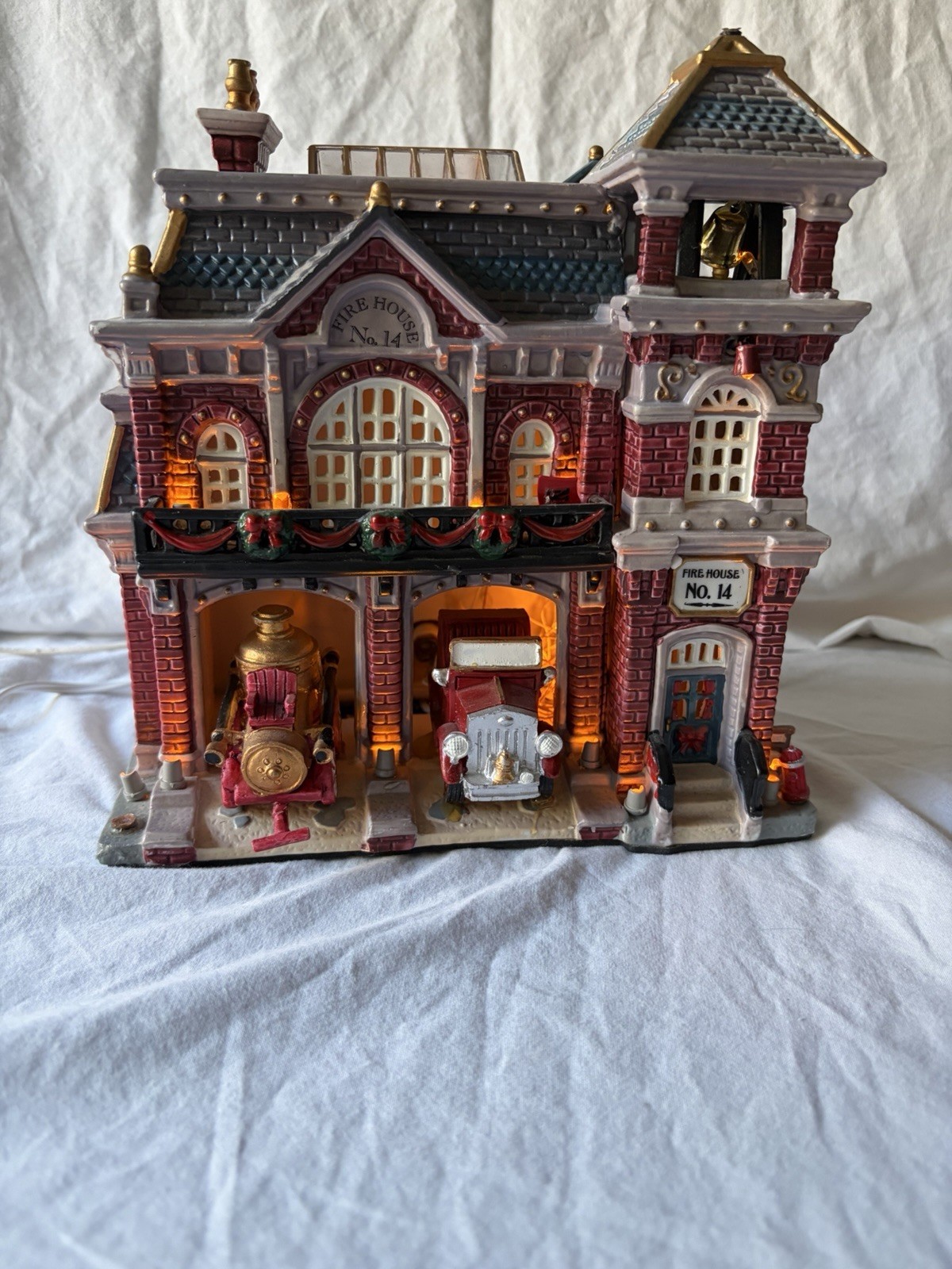 2005 Lemax Carole Towne Collection Fire House No 14 Original Box Works See Video